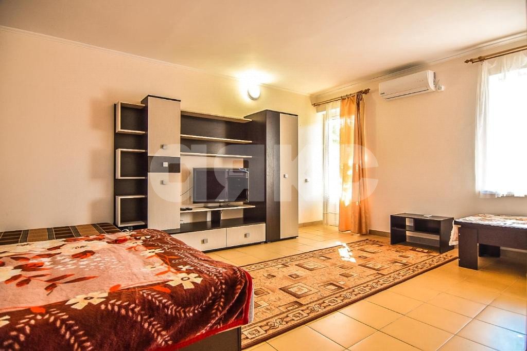 Фото №8: Дом 700 м² + 6 сот. - Геленджик, мкр. Голубая Бухта, ул. Кипарисовая, 9