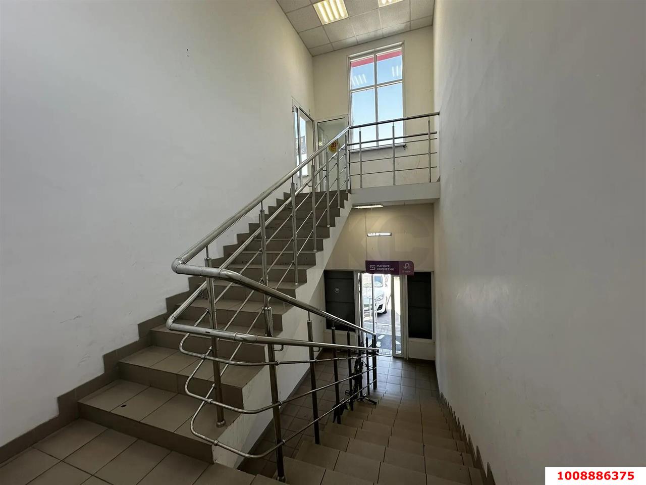 Фото №6: Отдельное здание <span class="whitespace-nowrap">919 м²</span>, <span class="whitespace-nowrap">1/2 эт.</span> - Краснодар, Карасунский внутригородской округ, мкр. Хлопчато-бумажный Комбинат, ул. Селезнёва, 27