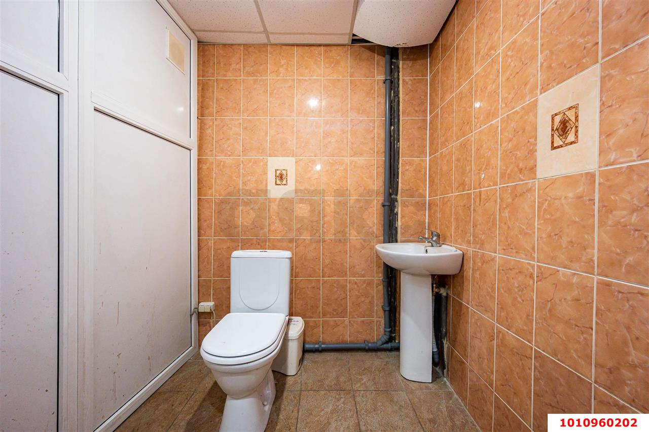 Фото №12: Отдельное здание 230 м² - Краснодар, Гидростроителей, ул. Дмитрия Благоева, 24