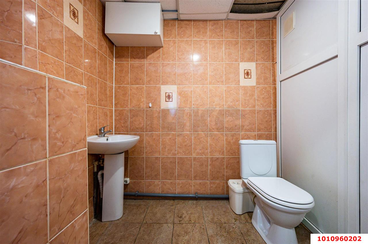 Фото №13: Коммерция 230 м² - Краснодар, Карасунский внутригородской округ, мкр. Гидростроителей, ул. имени Дмитрия Благоева, 24