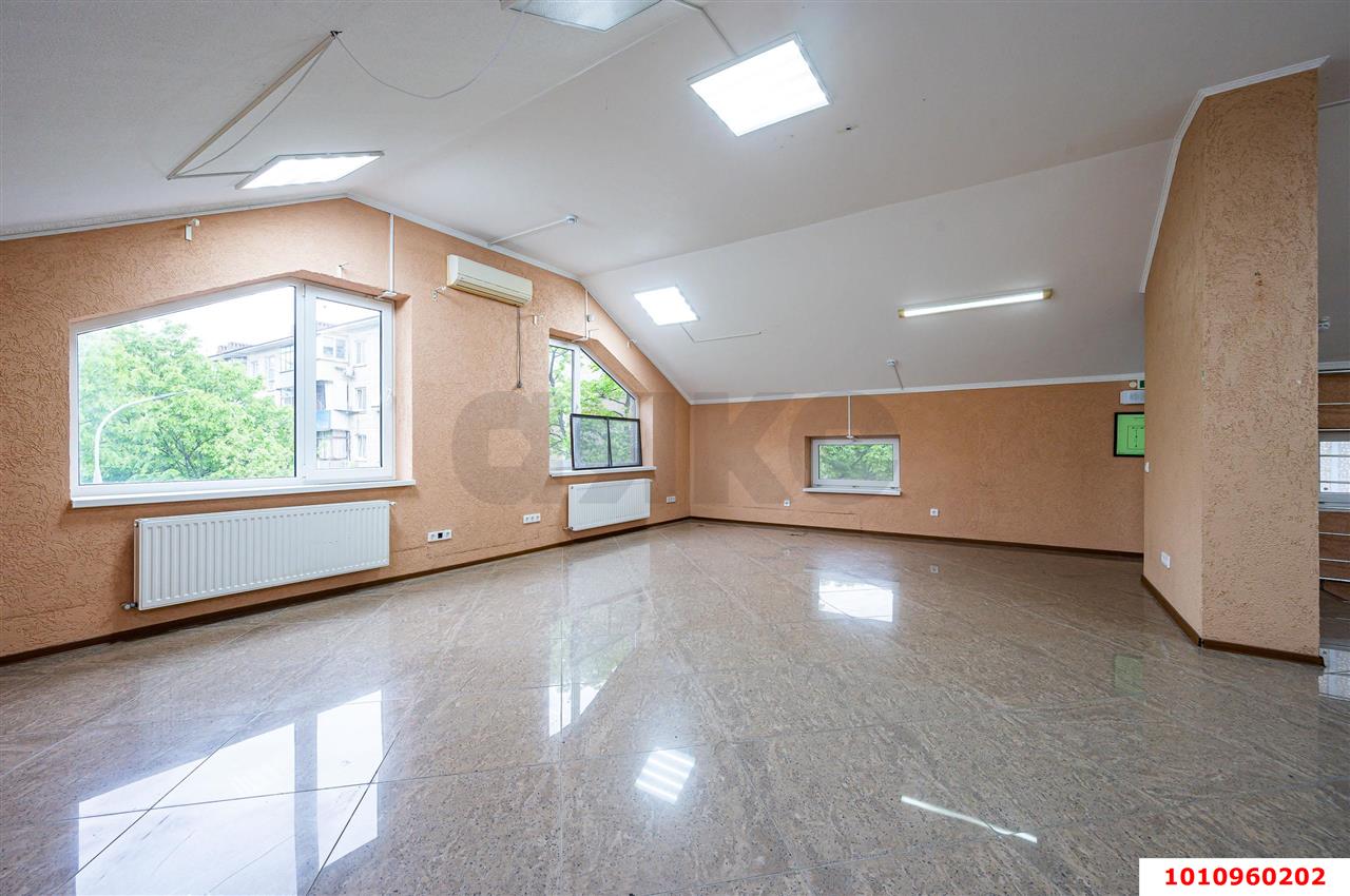 Фото №3: Отдельное здание 223 м² - Краснодар, Гидростроителей, ул. имени Дмитрия Благоева, 24
