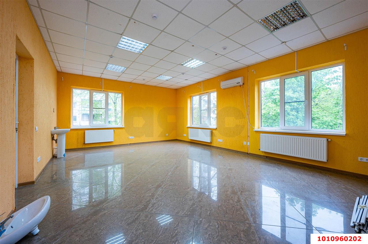 Фото №11: Отдельное здание 223 м² - Краснодар, Гидростроителей, ул. имени Дмитрия Благоева, 24