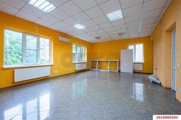 Фото №3: Отдельное здание 230 м² - Краснодар, мкр. Гидростроителей, ул. имени Дмитрия Благоева, 24