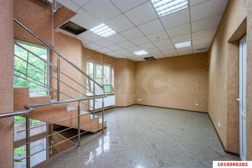 Фото №2: Отдельное здание 223 м² - Краснодар, мкр. Гидростроителей, ул. имени Дмитрия Благоева, 24