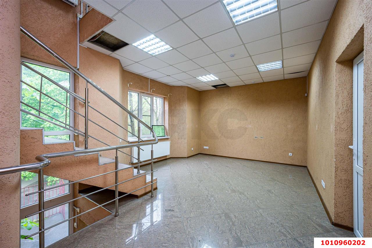 Фото №2: Отдельное здание 223 м² - Краснодар, Гидростроителей, ул. имени Дмитрия Благоева, 24