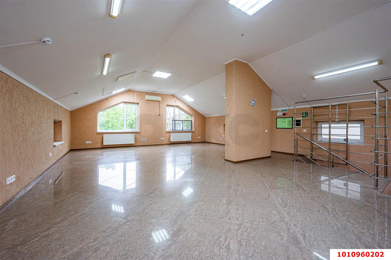 Фото №15: Отдельное здание 223 м² - Краснодар, Гидростроителей, ул. имени Дмитрия Благоева, 24