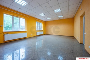 Фото №1: Отдельное здание 230 м² - Краснодар, мкр. Гидростроителей, ул. имени Дмитрия Благоева, 24