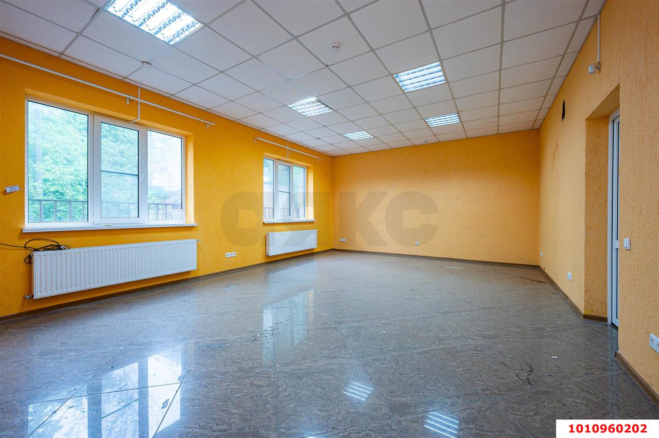 Фото №1: Отдельное здание 230 м² - Краснодар, Гидростроителей, ул. имени Дмитрия Благоева, 24