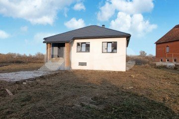 Фото №1: Дом 191 м² - Саратовская, мкр. 4-й, ул. Грибная, 7