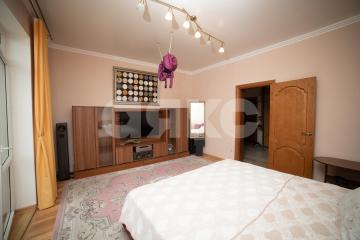 Фото №1: 3-комнатная квартира <span class="whitespace-nowrap">82 м²</span>, <span class="whitespace-nowrap">2/5 эт.</span> - Геленджик, ул. Тургенева, 29