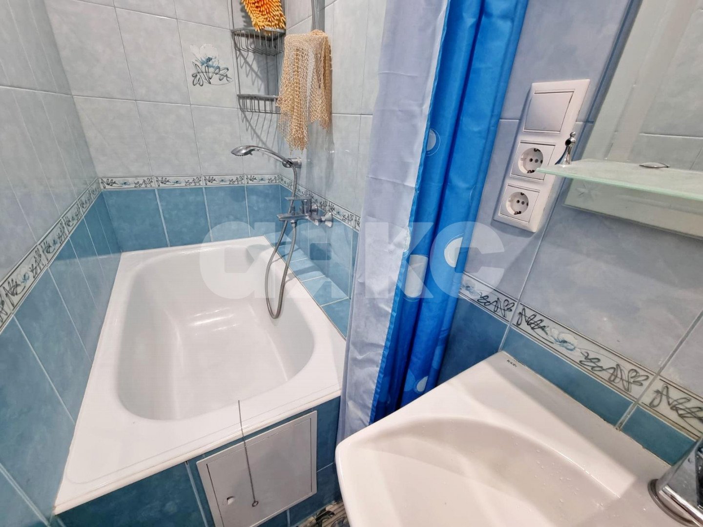 Фото №10: 1-комнатная квартира <span class="whitespace-nowrap">28 м²</span>, <span class="whitespace-nowrap">4/4 эт.</span> - Сочи, Центральный, мкр. Заречный, ул. Гагарина, 28