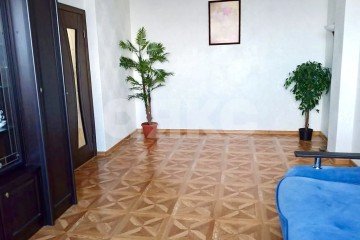 Фото №1: 1-комнатная квартира 42 м² - Ростов-на-Дону, мкр. 1-й, ул. Малиновского, 76Б/87А