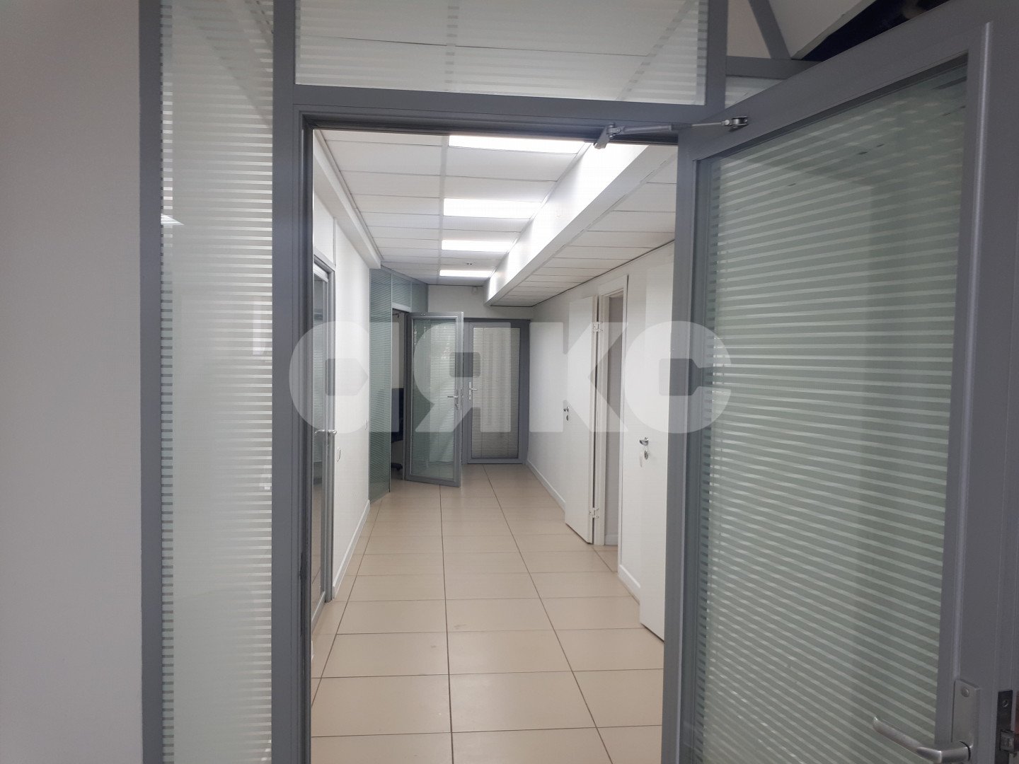 Фото №15: Коммерция 217 м² - Ростов-на-Дону, Ленинский, ул. Максима Горького, 102