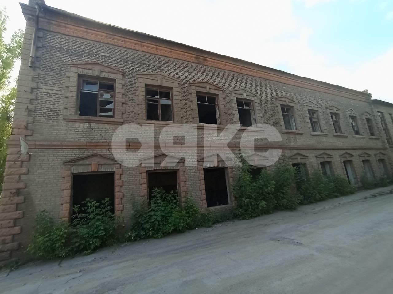 Фото №3: Коммерция 3000 м² - Мариуполь, Кальмиусский, ул. Вузовская, 6