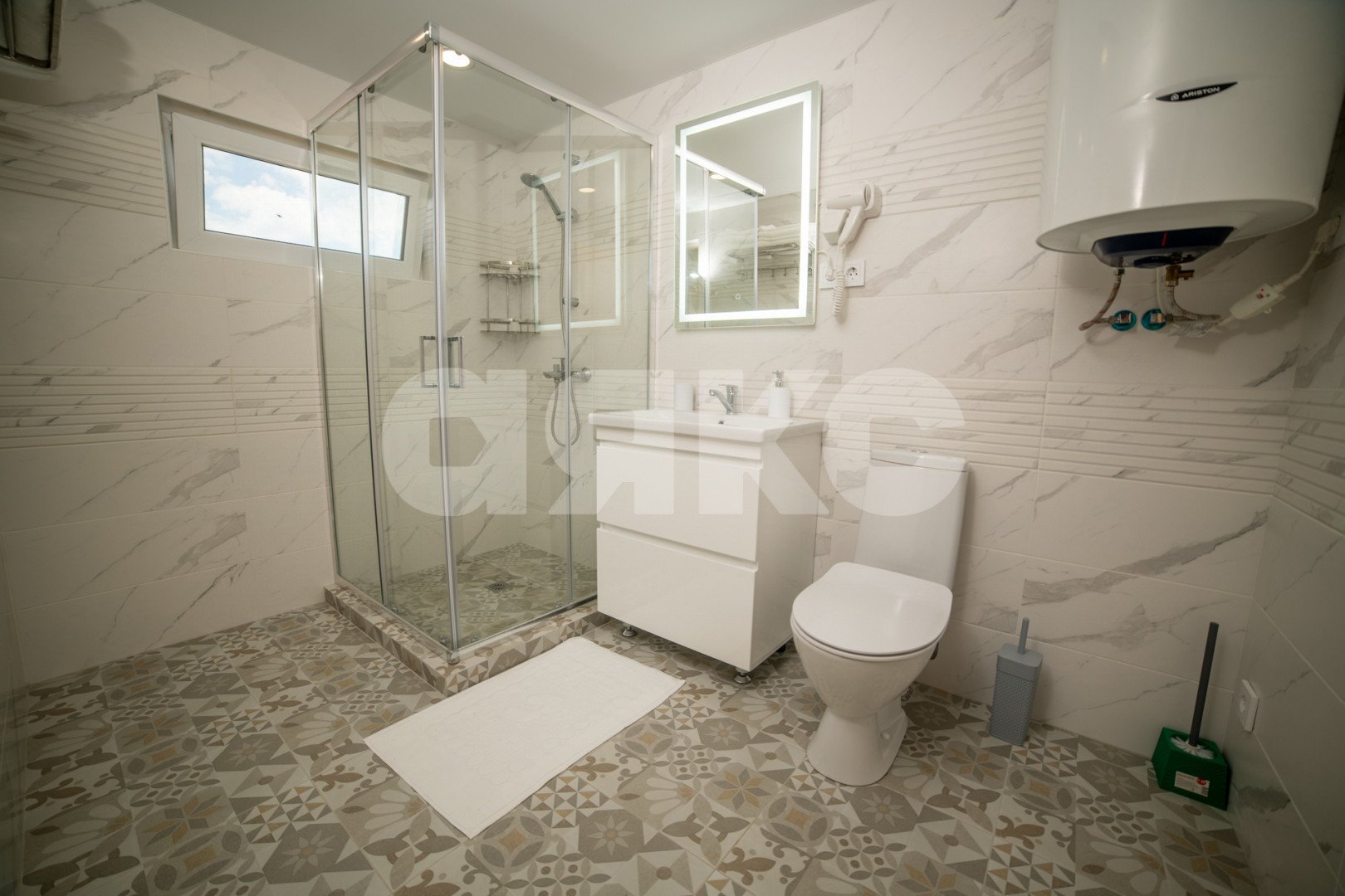 Фото №15: Коммерция 500 м² - Геленджик, Голубая Бухта, 64