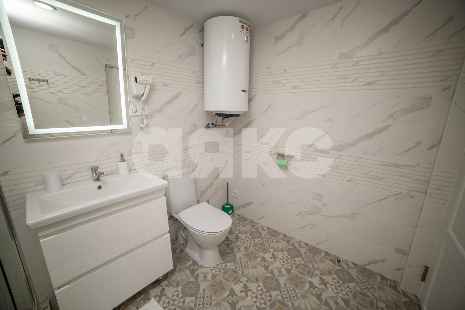 Фото №8: Коммерция 500 м² - Геленджик, Голубая Бухта, 64