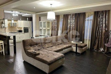 Фото №1: 2-комнатная квартира 113 м² - Ростов-на-Дону, мкр. Нахичевань, ул. 14-я Линия, 15