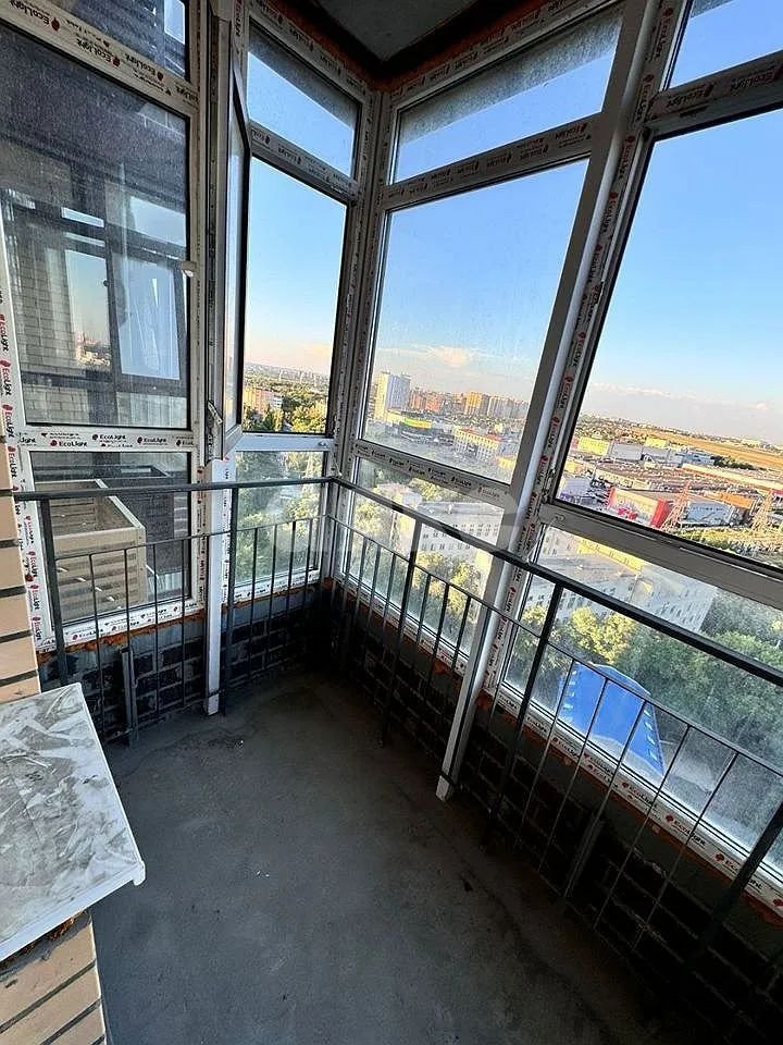 Фото №1: 1-комнатная квартира 39 м² - Ростов-на-Дону, Ворошиловский, ул. Ларина, 45А