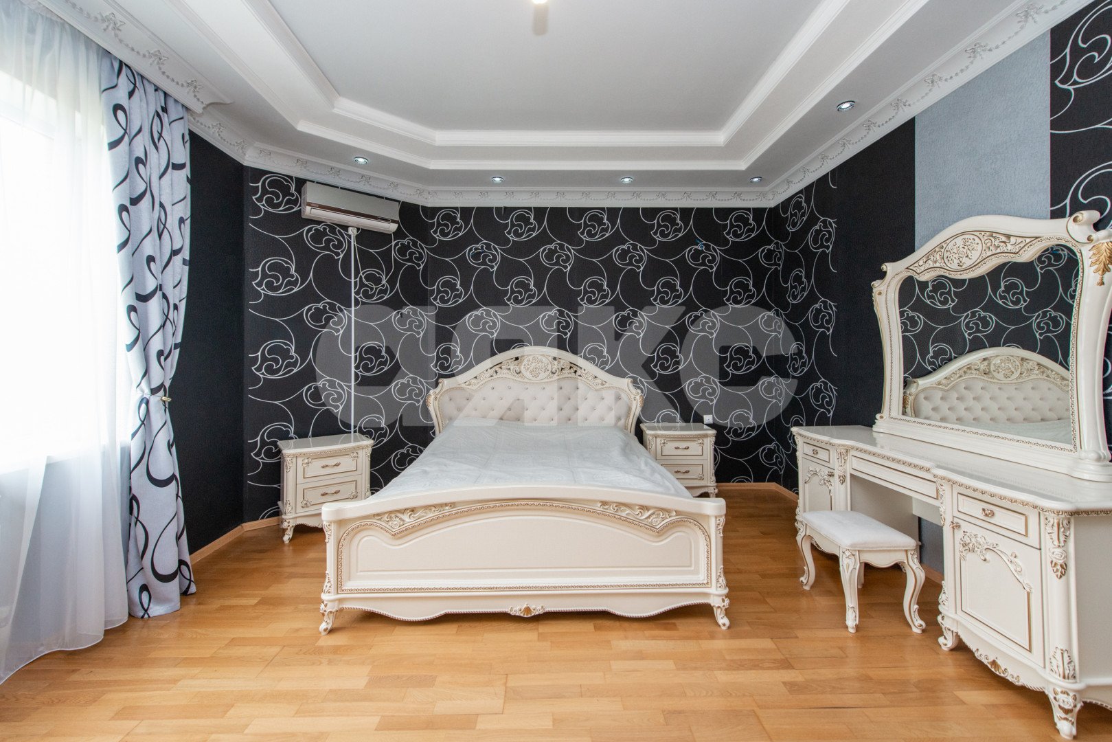 Фото №31: Коттедж 340 м² + 12 сот. - Чалтырь, ул. 50 лет Победы, 69