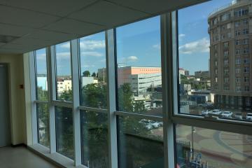 Фото №2: Коммерция 80 м² - Краснодар, мкр. Центральный, ул. Кубанская набережная, 33