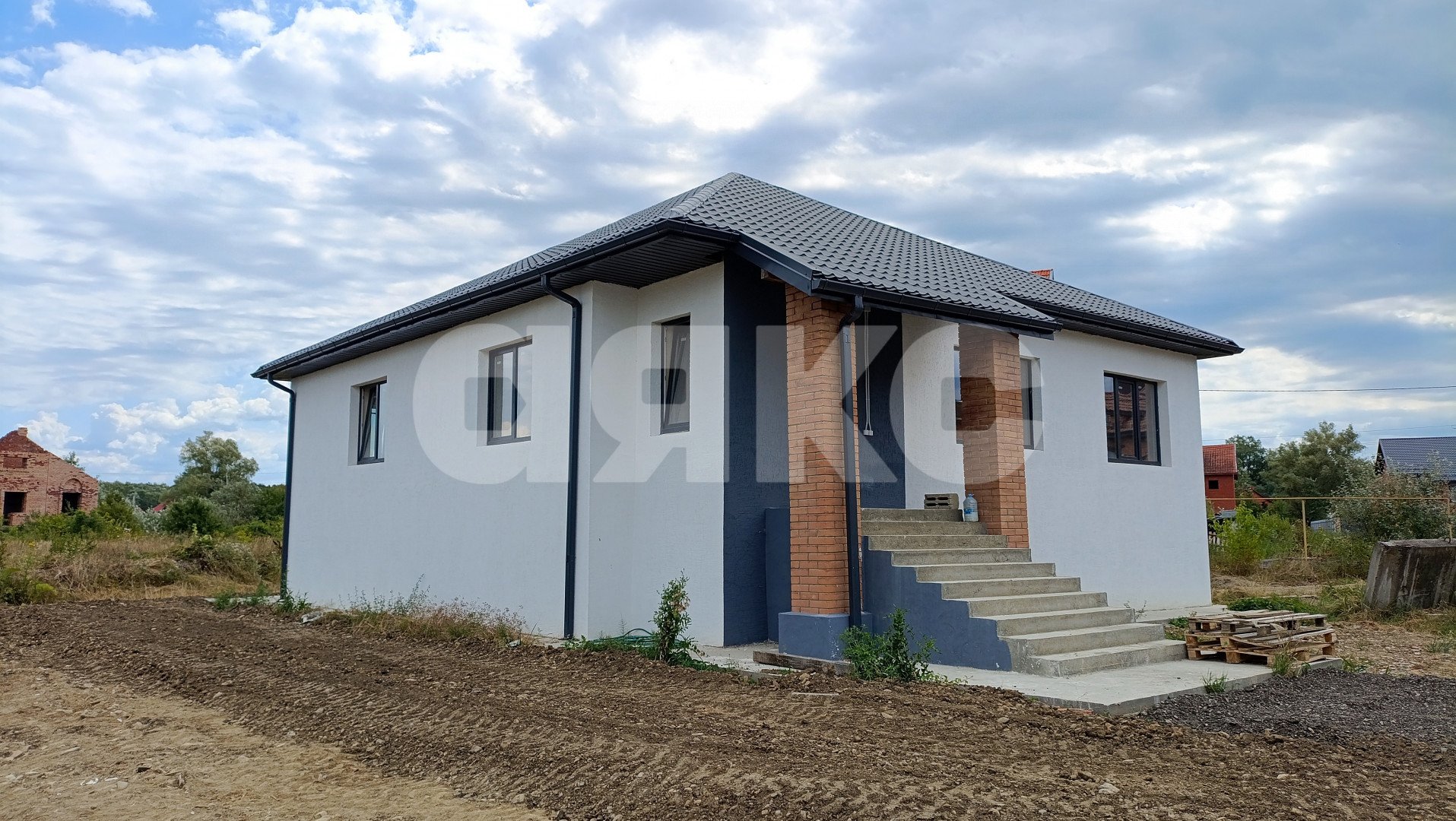 Фото №1: Дом 216 м² + 7.5 сот. - Саратовская, 4-й, ул. Грибная, 7