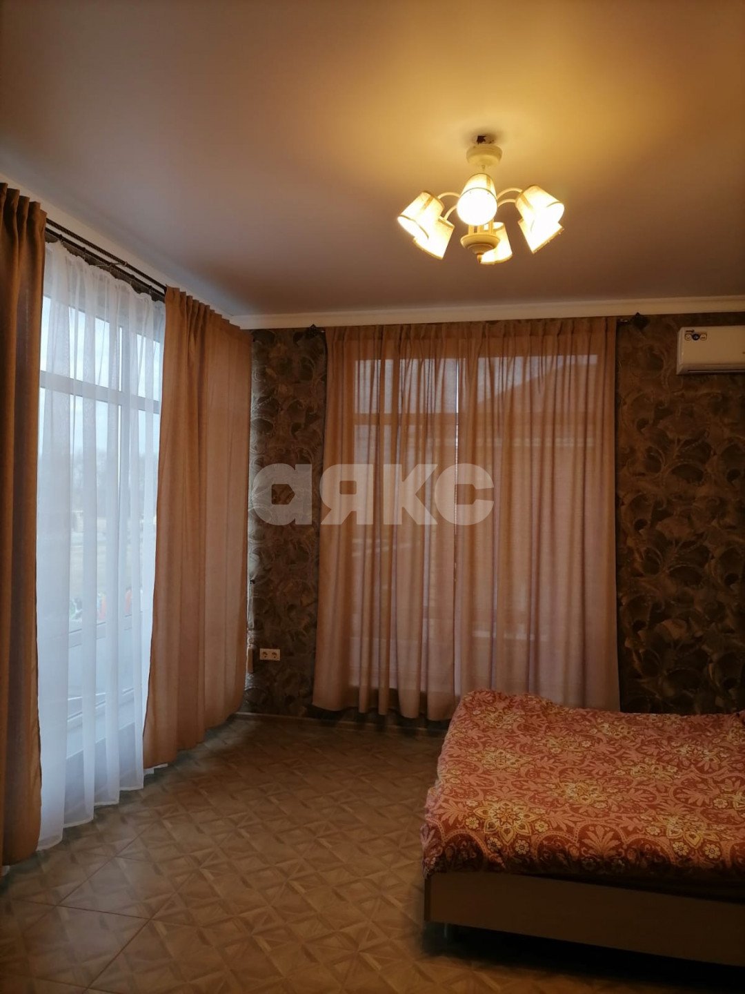 Фото №20: Дом <span class="whitespace-nowrap">250 м²</span> <span class="whitespace-nowrap">+ 8 сот.</span>, <span class="whitespace-nowrap">2 эт.</span> - Махин, п. коттеджный  Махин, пер. Спортивный