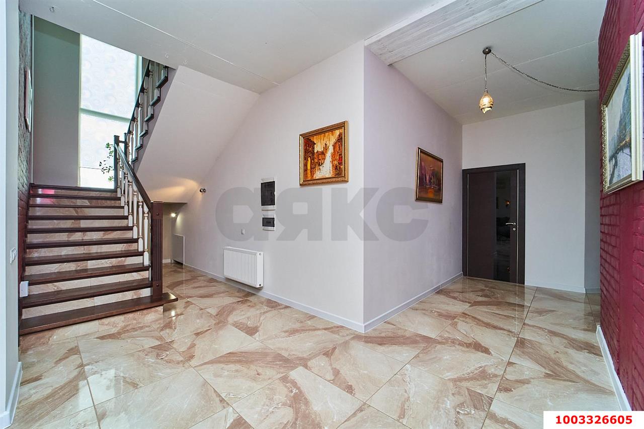 Фото №8: Дом 523 м² + 7.9 сот. - Краснодар, Завод Радиоизмерительных Приборов, ул. Сергиевская, 38