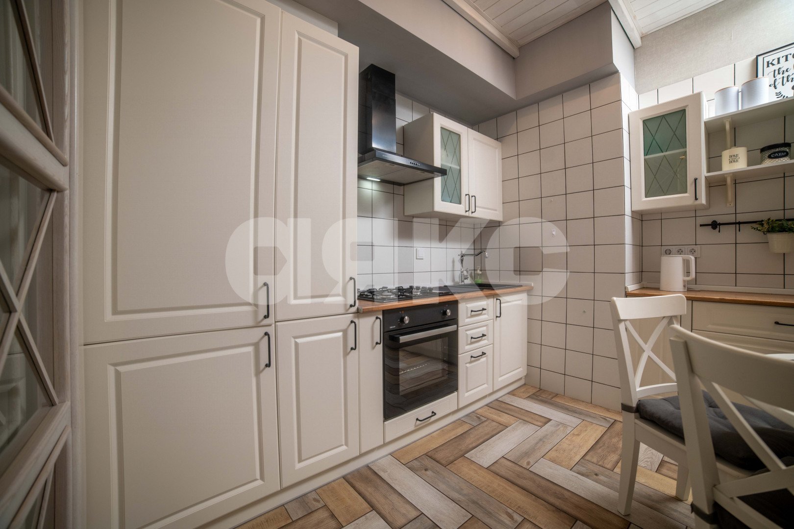 Фото №6: 2-комнатная квартира <span class="whitespace-nowrap">74 м²</span>, <span class="whitespace-nowrap">2/8 эт.</span> - Геленджик, Толстый Мыс, мкр. жилой комплекс Черноморский, ул. Крымская, 19к7