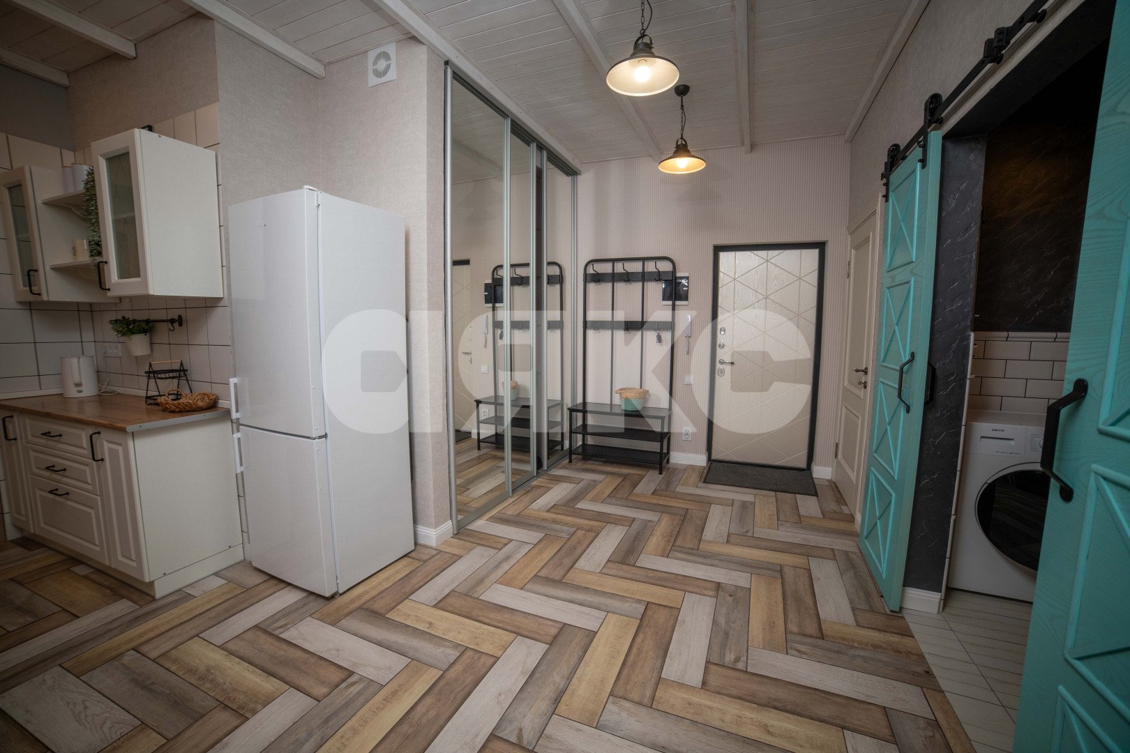 Фото №5: 2-комнатная квартира <span class="whitespace-nowrap">74 м²</span>, <span class="whitespace-nowrap">2/8 эт.</span> - Геленджик, Толстый Мыс, мкр. жилой комплекс Черноморский, ул. Крымская, 19к7