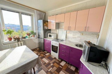 Фото №1: 3-комнатная квартира 64 м² - Нижнекамск, мкр. 24-й, пр-кт Мира, 43