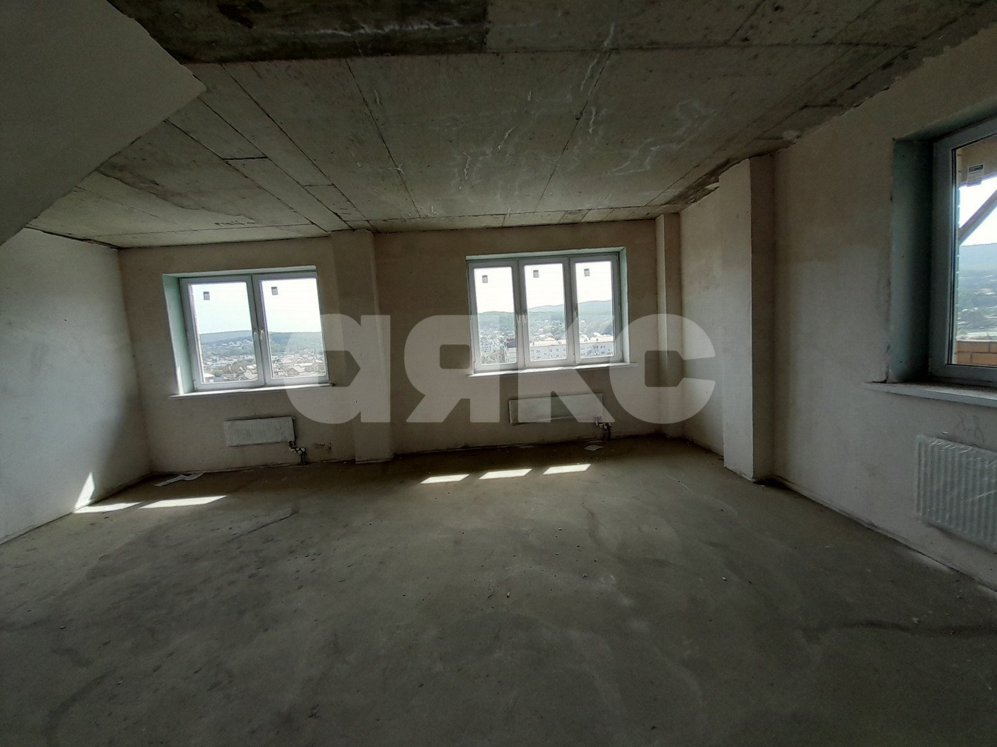 Фото №3: 4-комнатная квартира 102 м² - Горячий Ключ, Курортная Зона, ул. Ленина, 147А