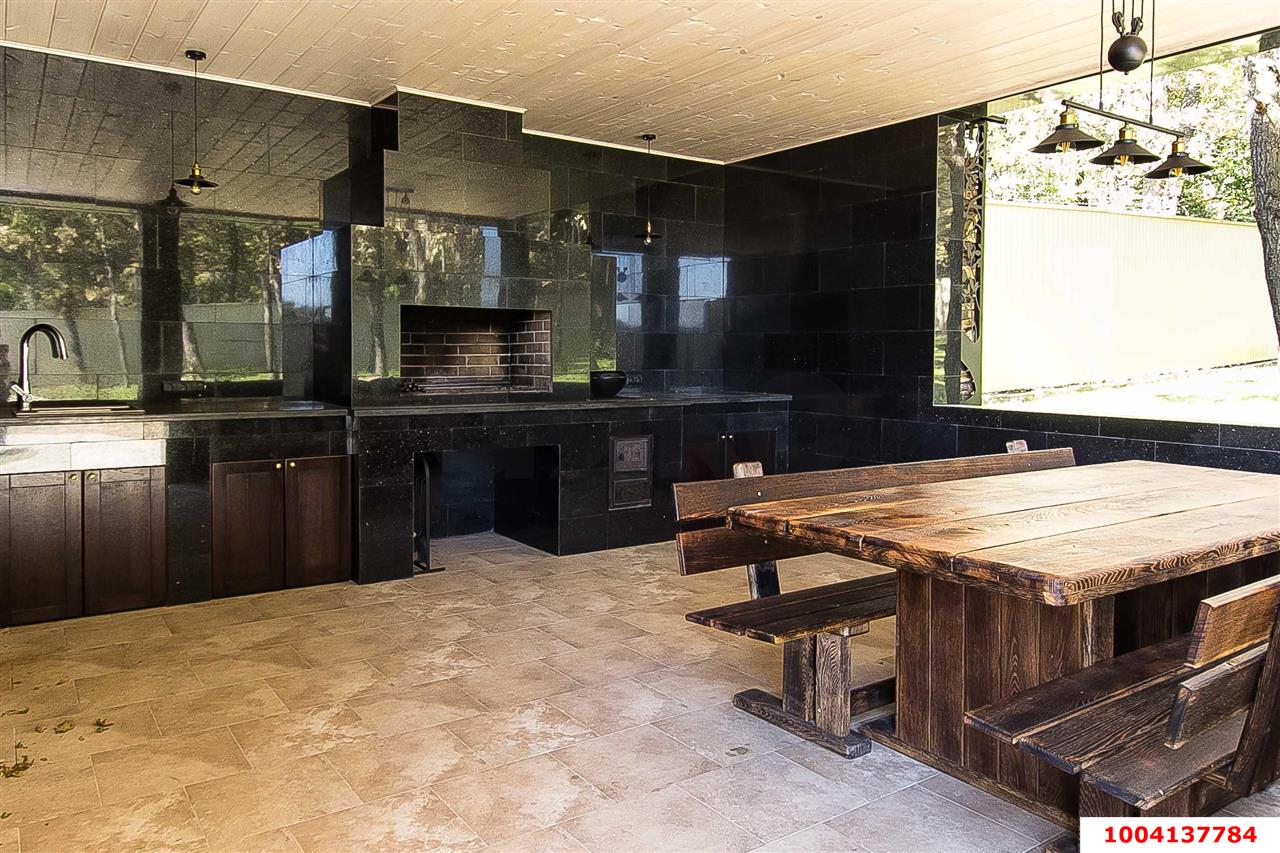 Фото №2: Дом 300 м² + 20 сот. - Крепостная, мкр. Солнечная Поляна, ул. Южная, 25