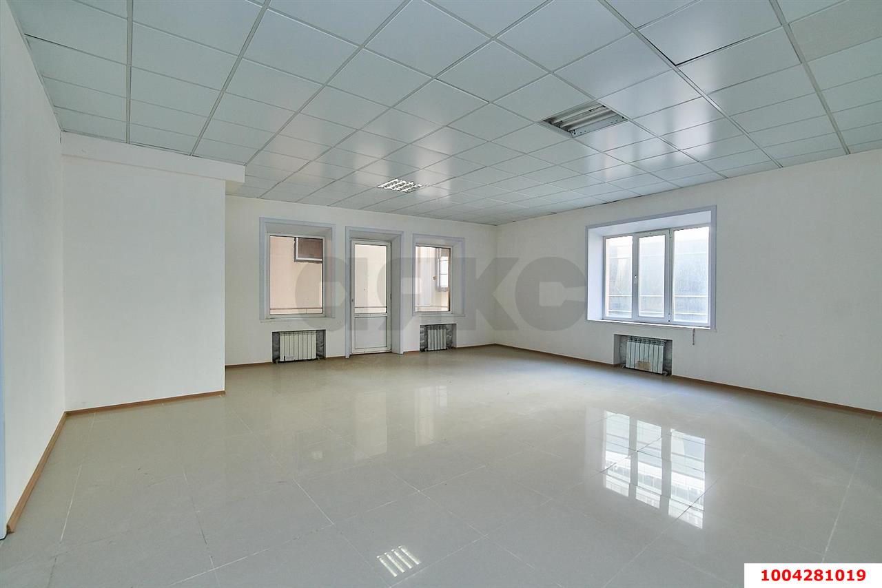 Фото №8: Коммерция 1425 м² - Краснодар, Западный внутригородской округ, мкр. Центральный, ул. Кубанская Набережная, 38