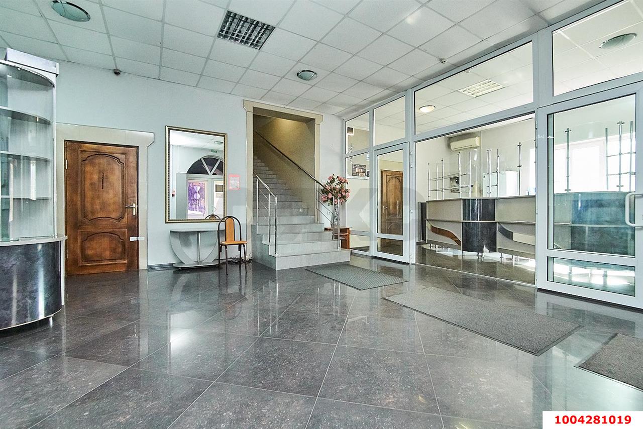 Фото №1: Коммерция 1425 м² - Краснодар, Западный внутригородской округ, мкр. Центральный, ул. Кубанская Набережная, 38