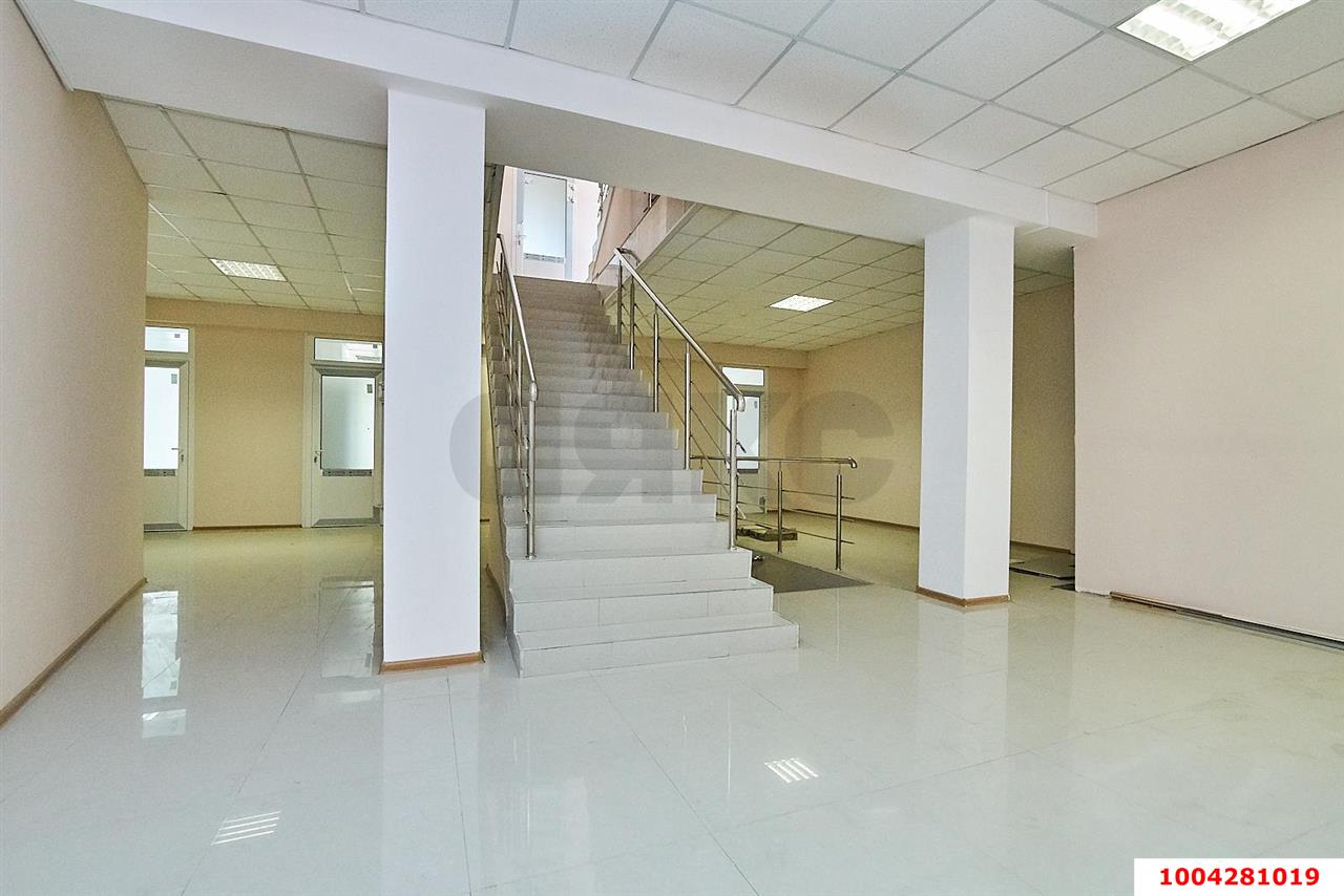 Фото №12: Коммерция 1425 м² - Краснодар, Западный внутригородской округ, мкр. Центральный, ул. Кубанская Набережная, 38