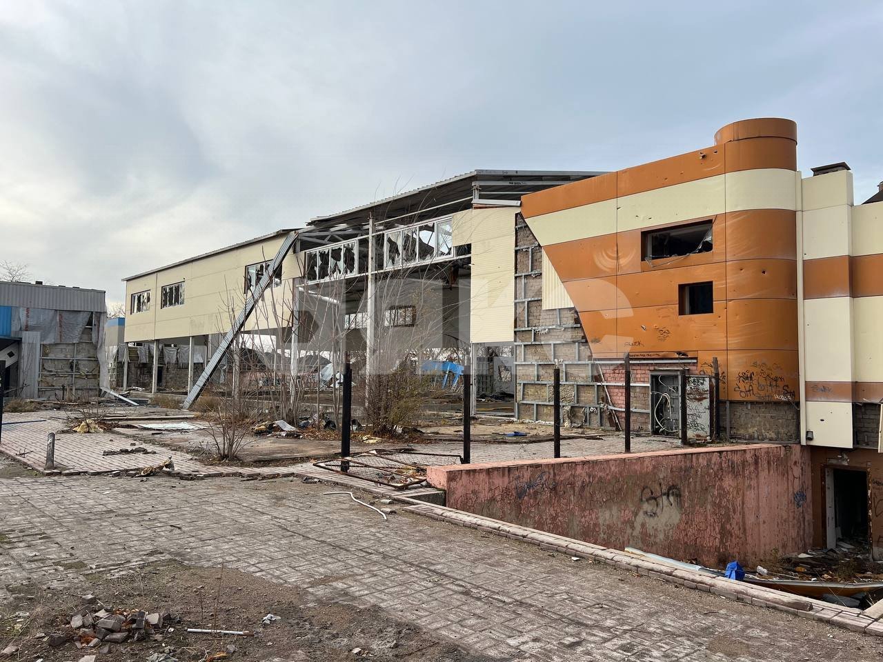 Фото №2: Коммерция 2807 м² - Мариуполь, Кальмиусский, пр-кт Карпова, 2