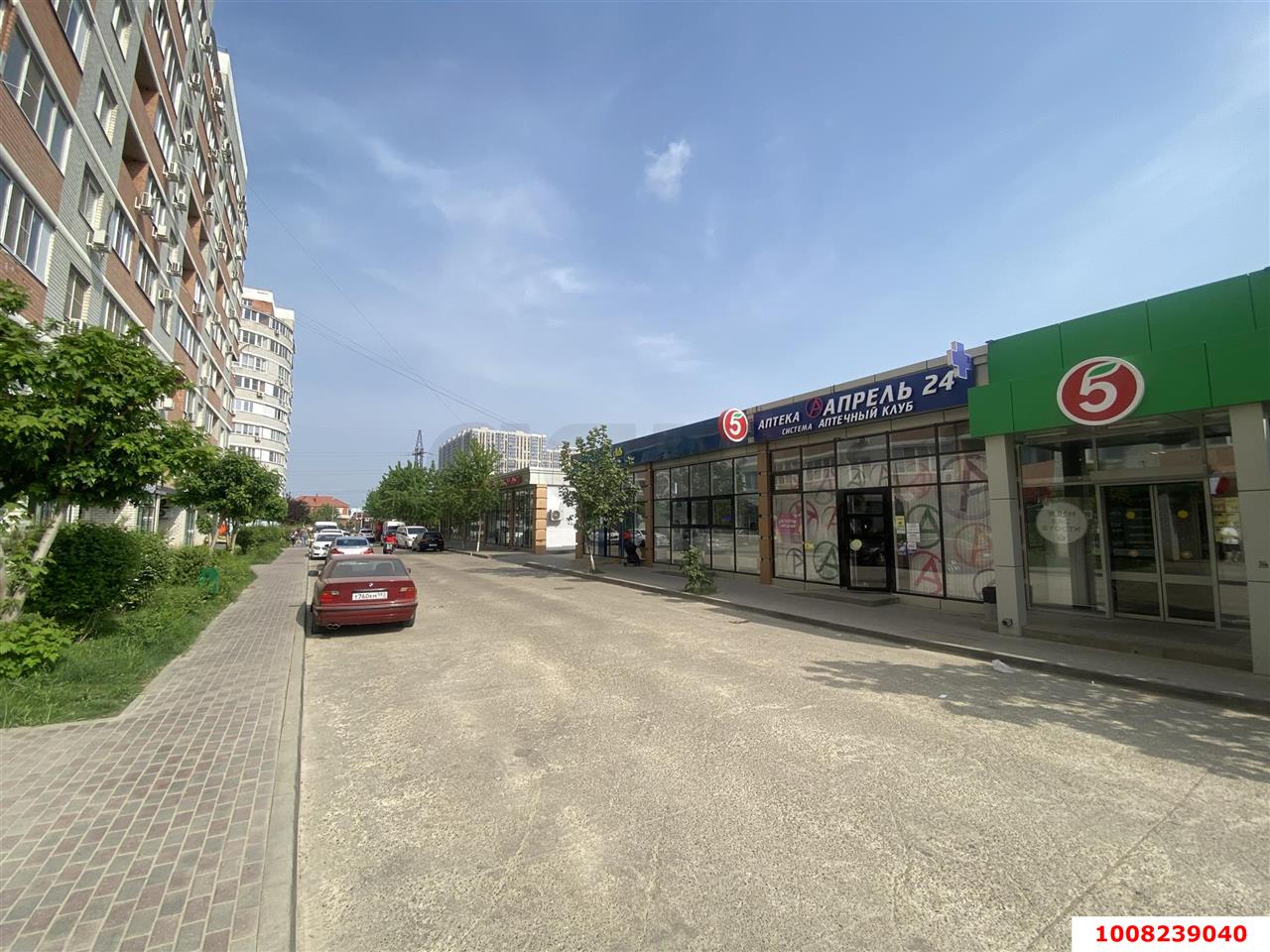 Фото №1: Торговое помещение 1024 м² - Краснодар, жилой комплекс Инсити-Парк, ул. Командорская, 1А