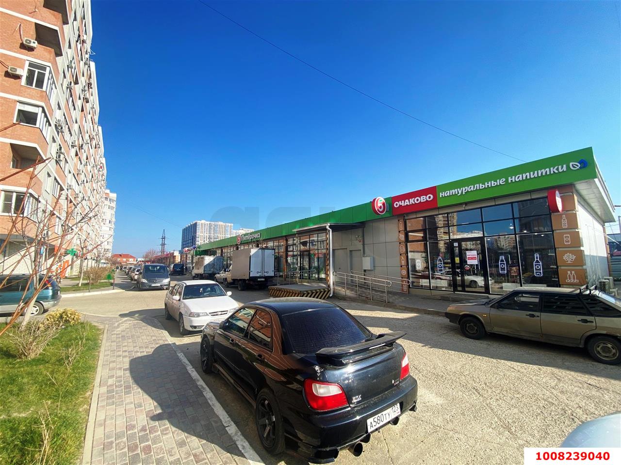 Фото №2: Торговое помещение 1024 м² - Краснодар, жилой комплекс Инсити-Парк, ул. Командорская, 1А