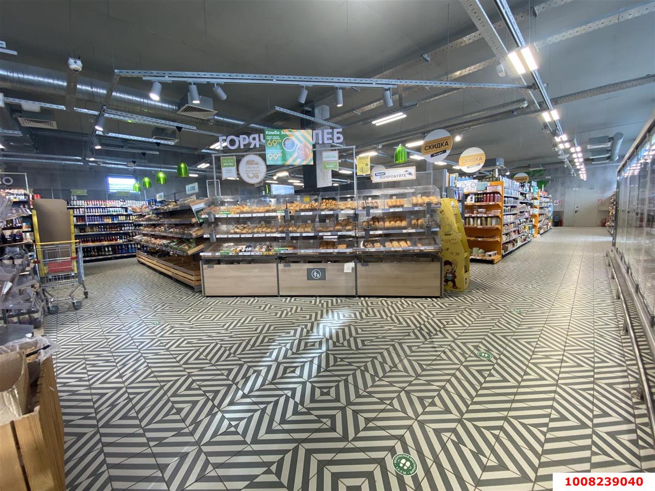 Фото №10: Торговое помещение 1024 м² - Краснодар, жилой комплекс Инсити-Парк, ул. Командорская, 1А