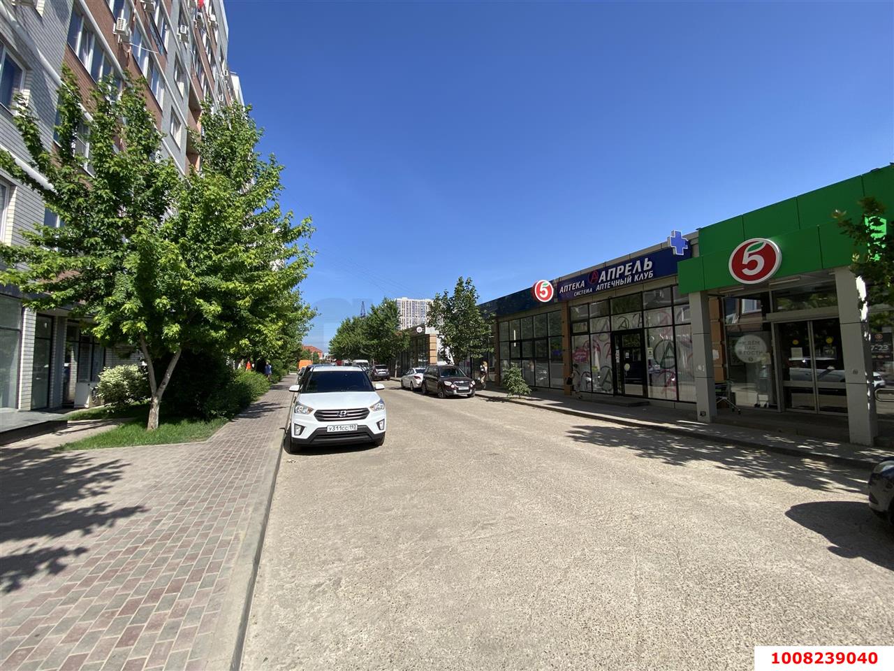 Фото №1: Торговое помещение 1024 м² - Краснодар, жилой комплекс Инсити-Парк, ул. Командорская, 1А