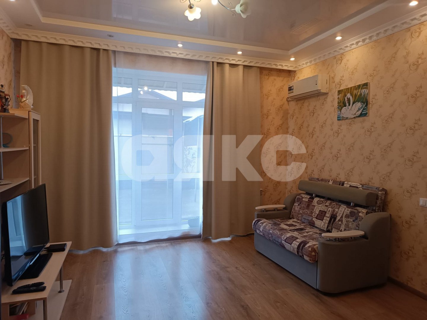 Фото №1: 1-комнатная квартира 43 м² - Геленджик, ул. Ходенко, 28