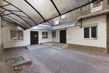 Фото №2: Офисное помещение 184 м² - Краснодар, мкр. Западный внутригородской округ, ул. Красная, 143/1