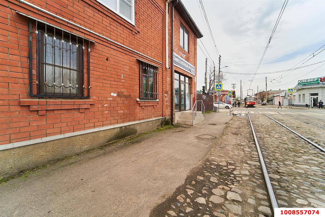Фото №3: Торговое помещение 75 м² - Краснодар, Центральный, ул. имени Максима Горького, 150