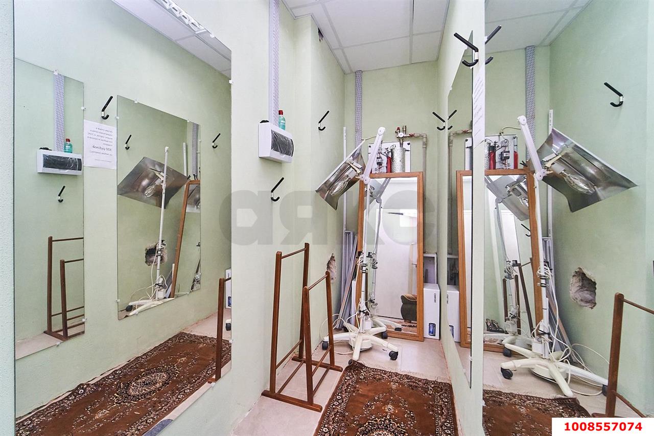 Фото №9: Коммерция 75 м² - Краснодар, Центральный внутригородской округ, мкр. Центральный, ул. имени Максима Горького, 150