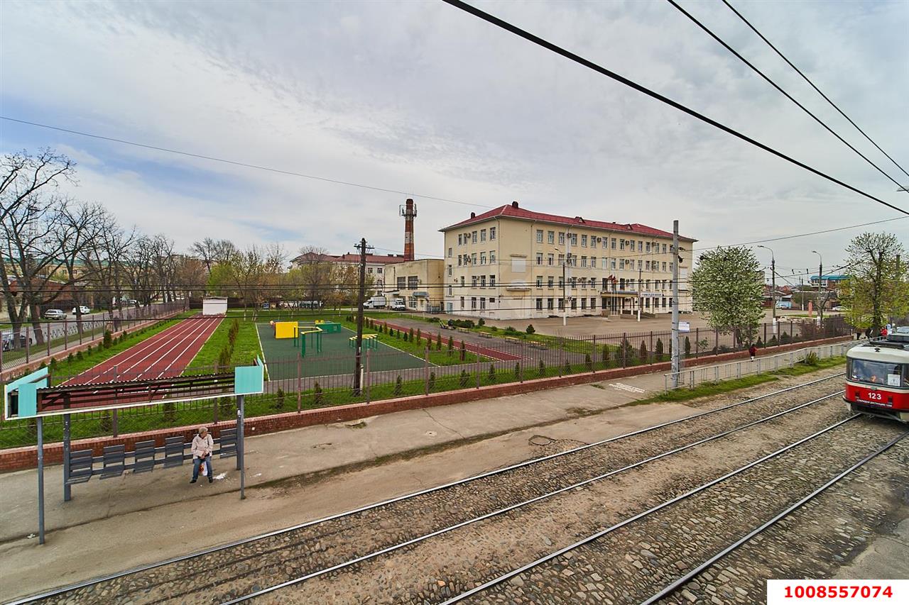 Фото №11: Торговое помещение 75 м² - Краснодар, Центральный, ул. имени Максима Горького, 150