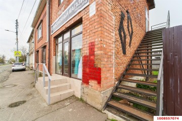 Фото №1: Торговое помещение 75 м² - Краснодар, мкр. Центральный, ул. имени Максима Горького, 150