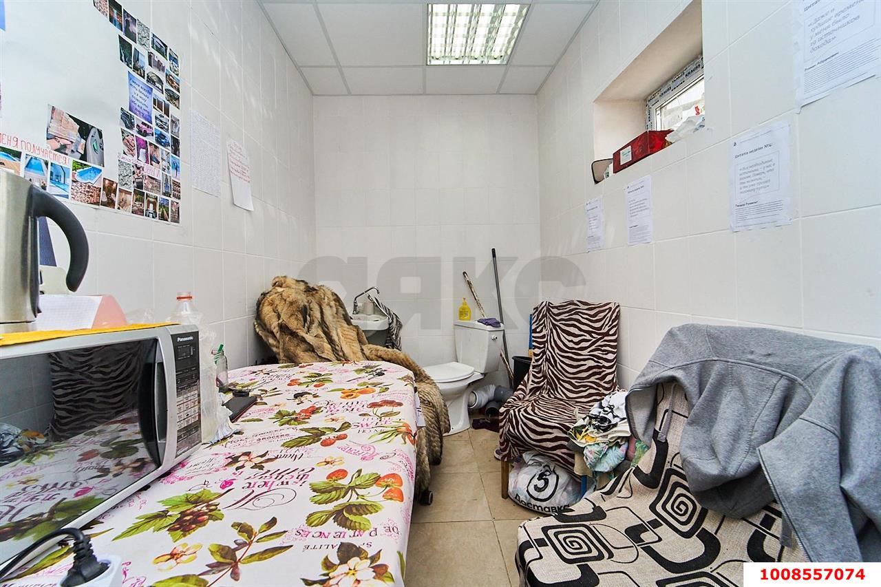 Фото №8: Торговое помещение 75 м² - Краснодар, Центральный, ул. имени Максима Горького, 150