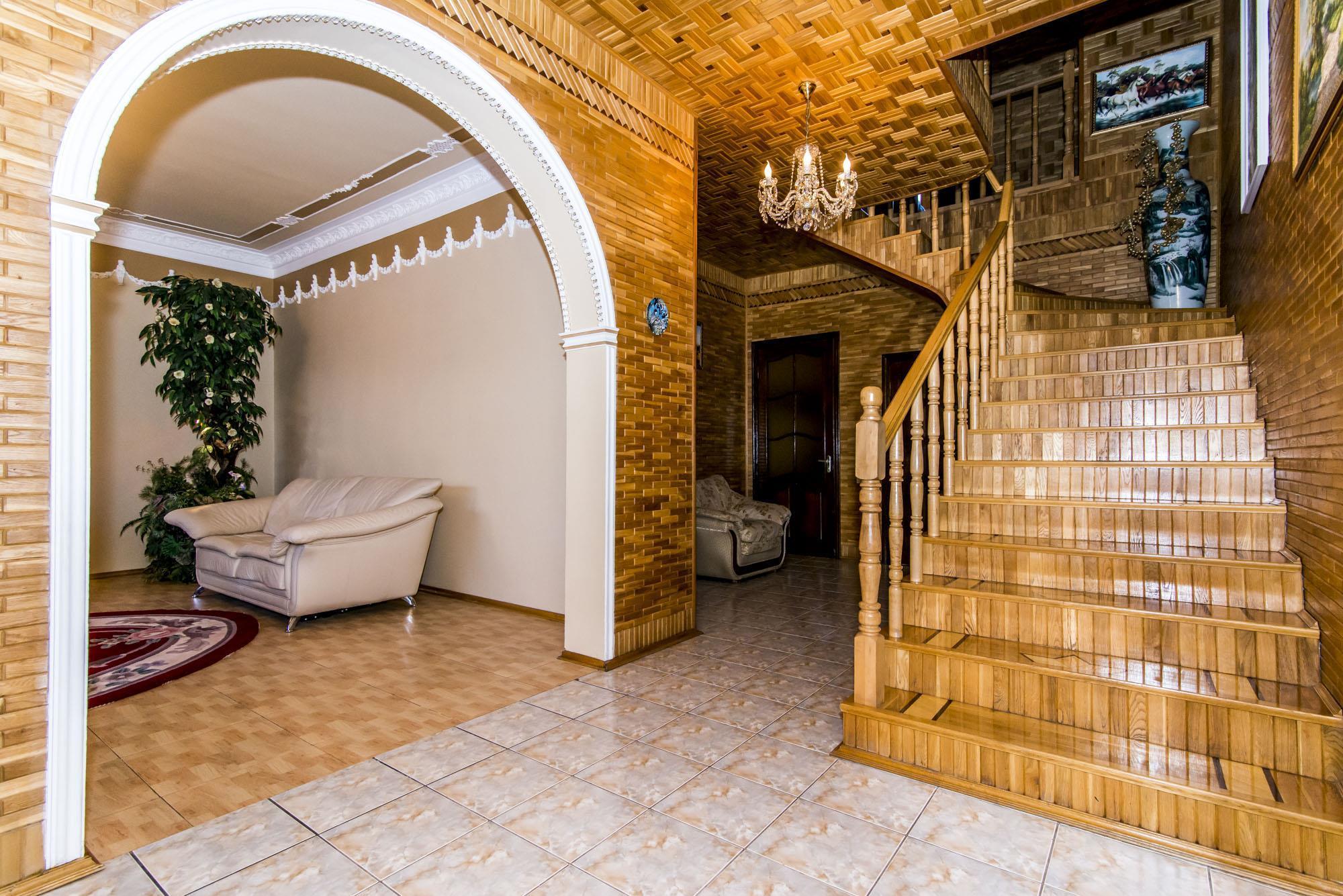 Фото №1: Дом 289 м² + 4.4 сот. - Краснодар, Прикубанский внутригородской округ, мкр. Фестивальный, ул. Труда, 40