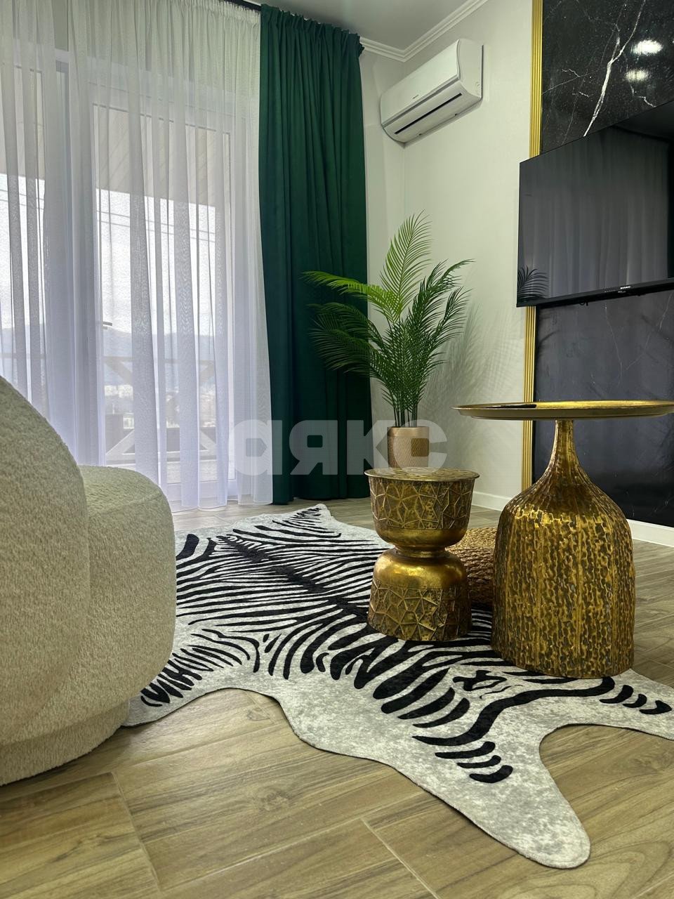 Фото №2: Дом 166 м² + 4.8 сот. - Геленджик, мкр. Персиковый сад