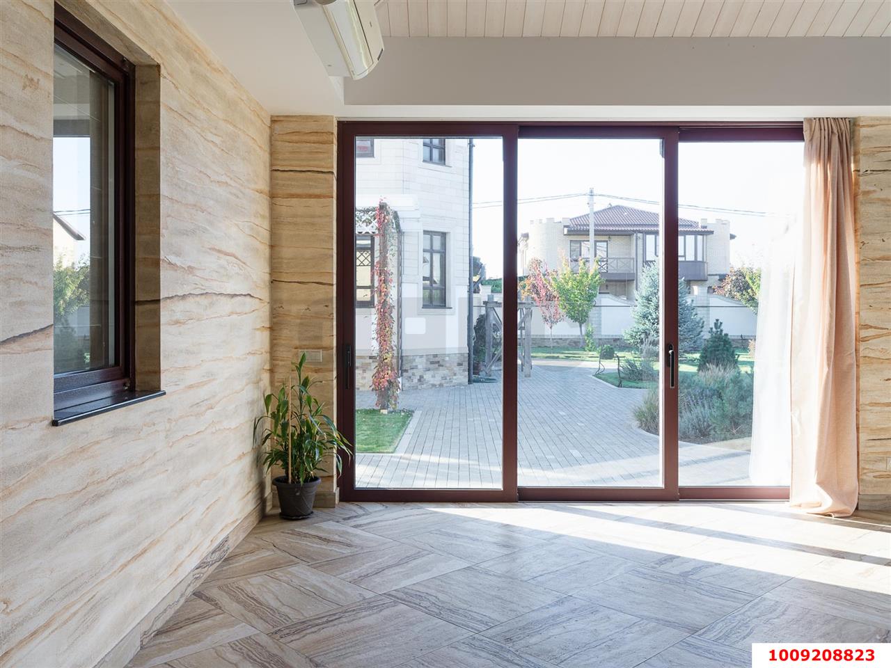 Фото №10: Дом 670 м² + 16 сот. - Краснодар, Прикубанский внутригородской округ, мкр. 2-я Площадка, пр-д 3-й Кореновский, 6